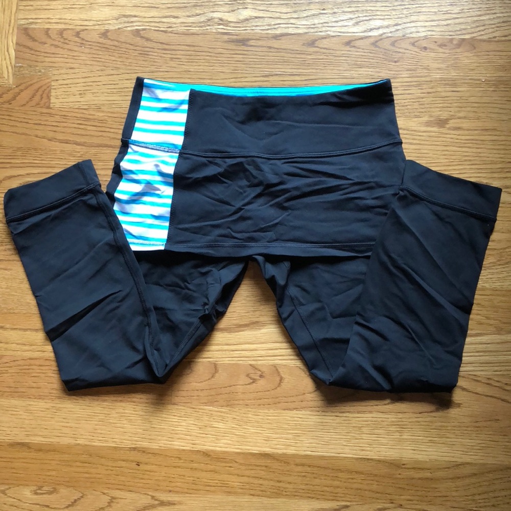 Lululemon A Go Go Crops